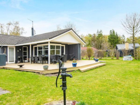 8 person holiday home in Glesborg Glesborg